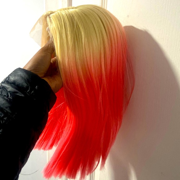 Pink, blonde bob wig - Picture 1 of 3